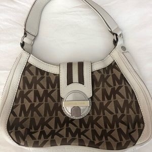 Michael Jordan’s Hobo bag 🤎